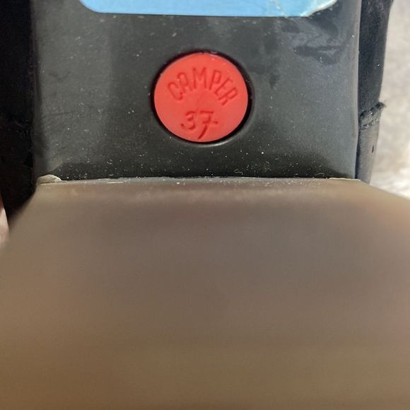 Camper Classic Pumps Heels Suede
Leather Black size euro 37 size 6.5 us - Picture 6 of 7